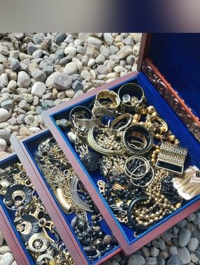 Gold & Black Jewelry Set , Collection in Blue Velvet Wooden Box